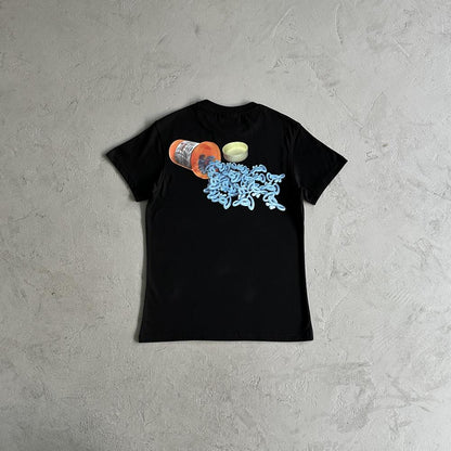 pill tee-black