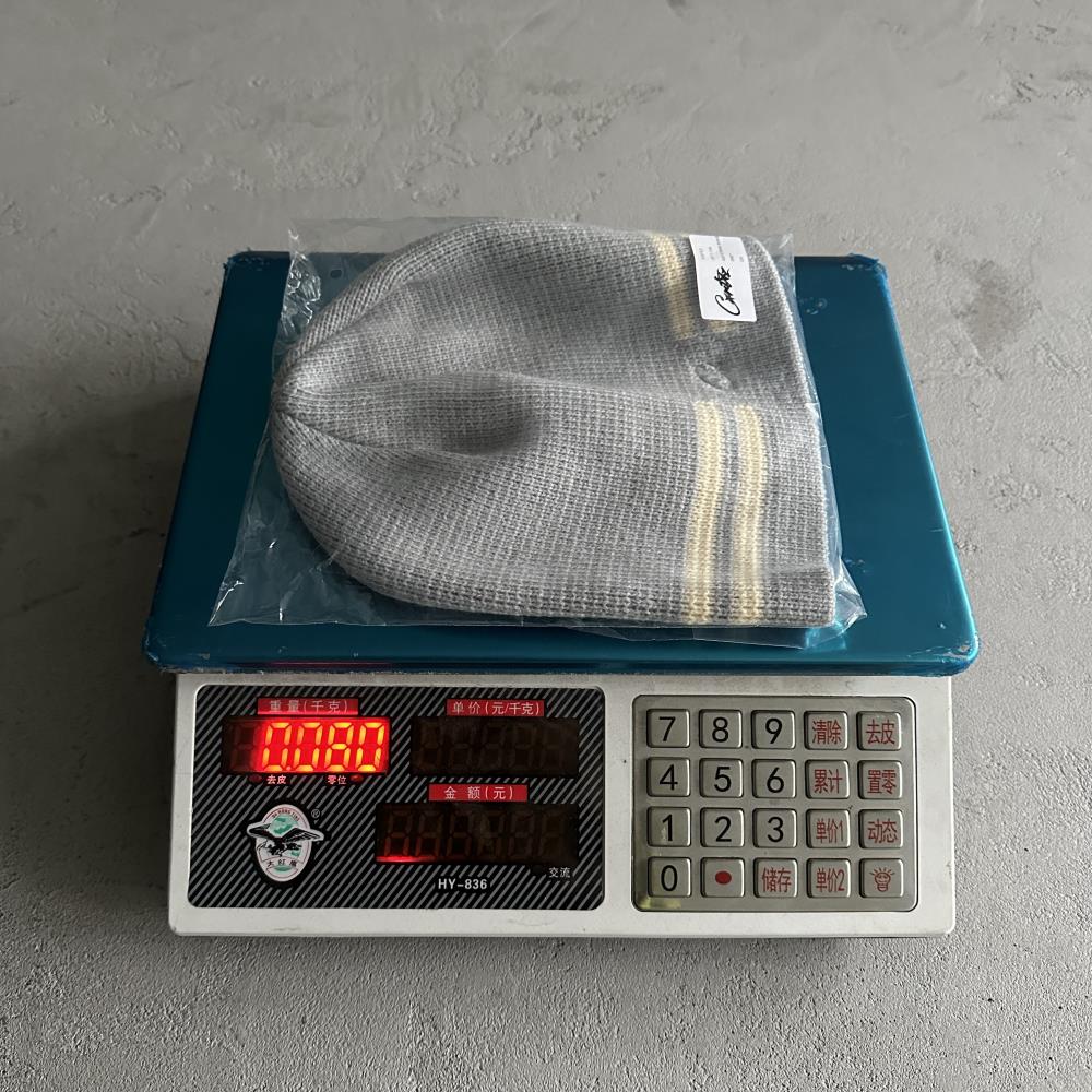 knit stripe beanie -gray