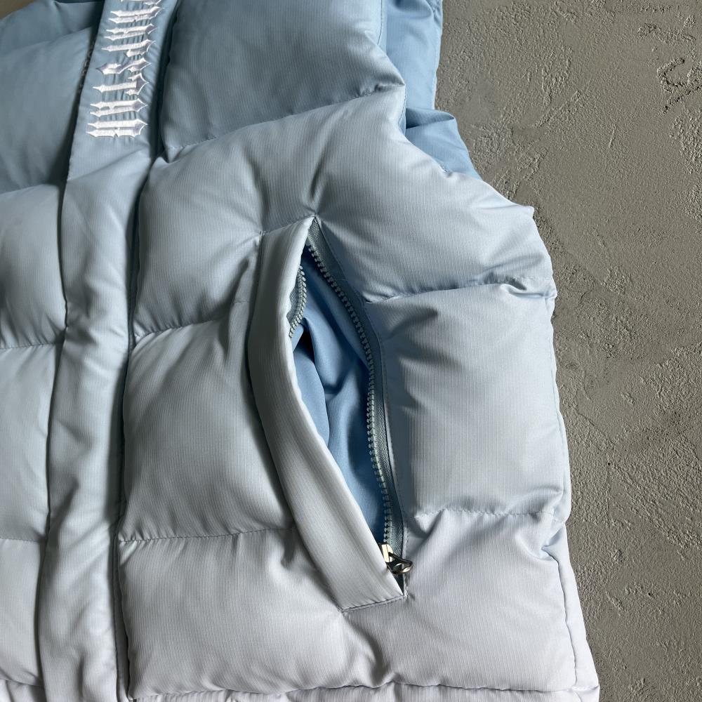 decoded gilet-light blue gradient