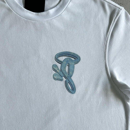 pill tee -white