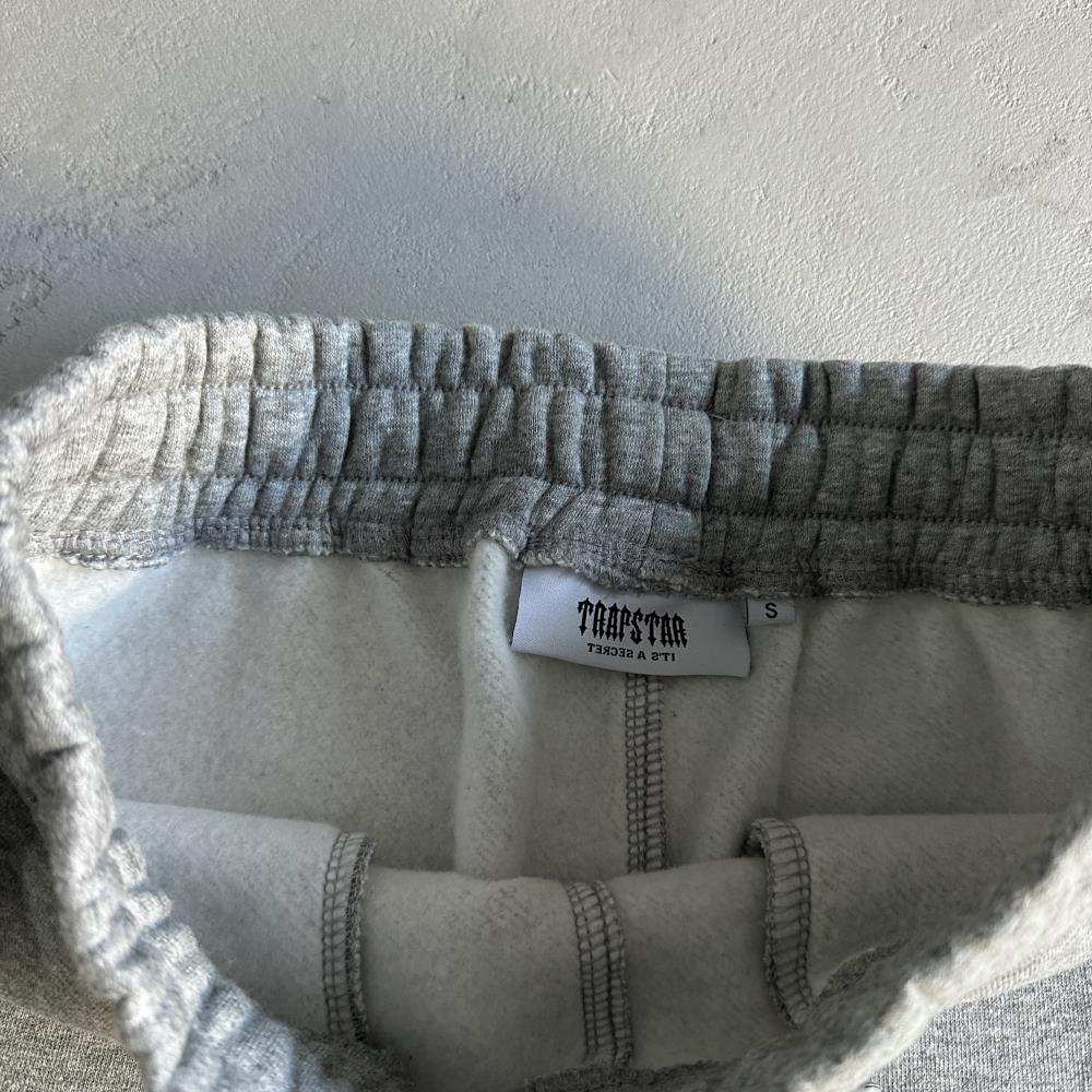 v etripe hoodie tracksuit-grey