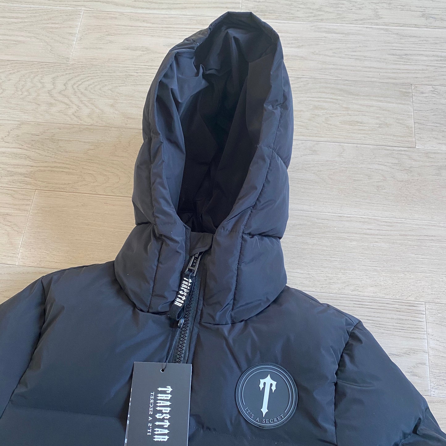 AW20 IRONGATE Hooded Quilted